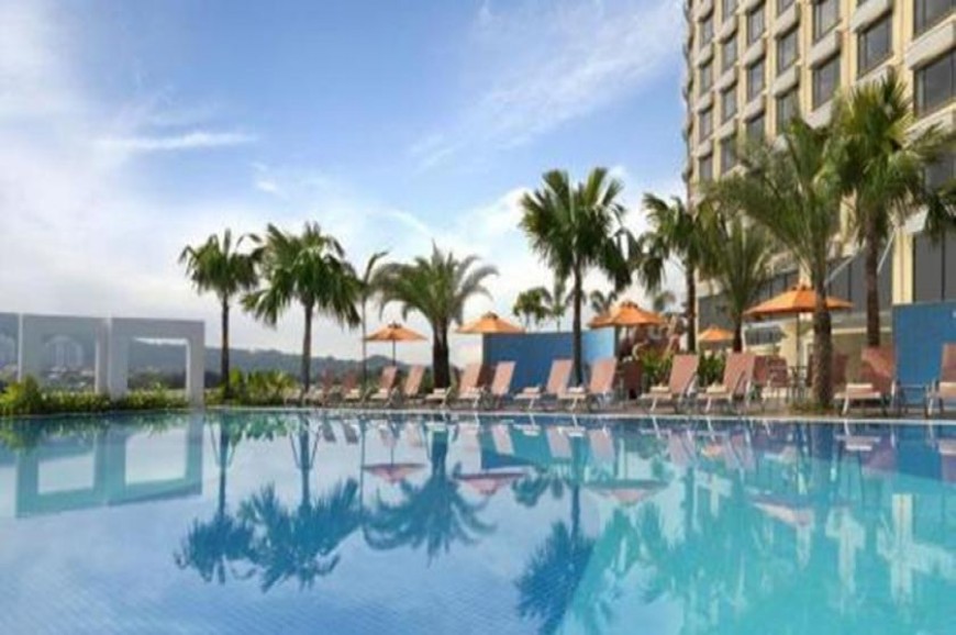 فندق ون ورلد دمنسار